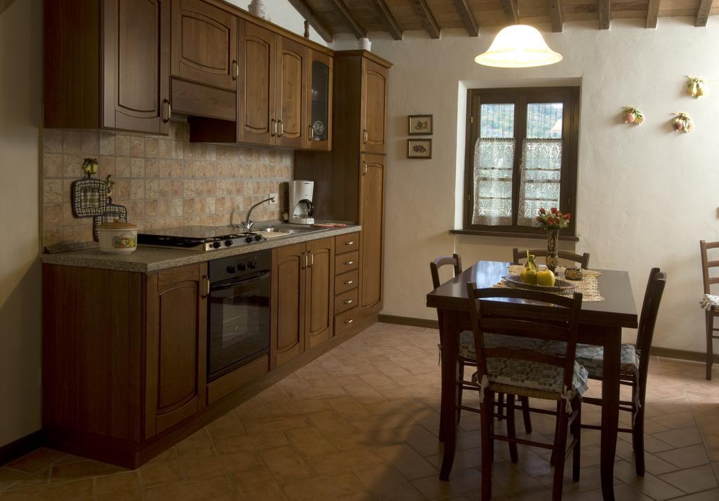 Casa Il Ponte Apartment Chianni Cameră foto