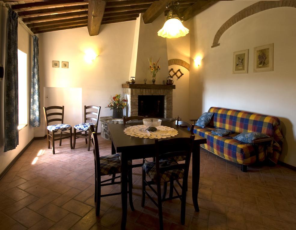 Casa Il Ponte Apartment Chianni Cameră foto