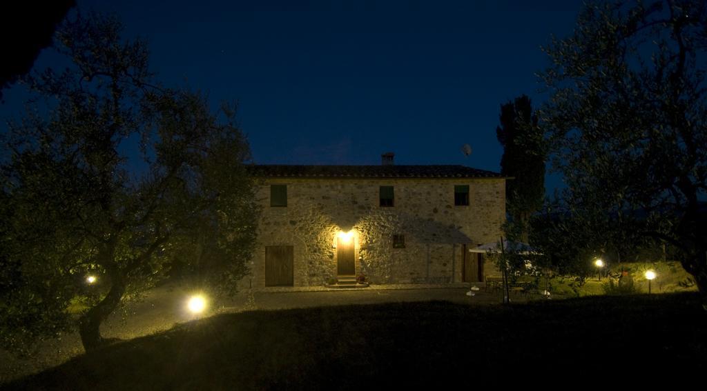 Casa Il Ponte Apartment Chianni Cameră foto